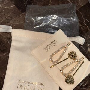 Dolce & Gabbana Pearl and Gold Heart Hair Pins - Cream/Gold